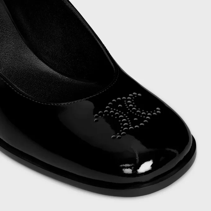 CELINE Lily Perforated Triomphe Babies z lakierowanej skóry cielęcej CELINE Lily Perforated Triomphe Babies z lakierowanej skóry cielęcej