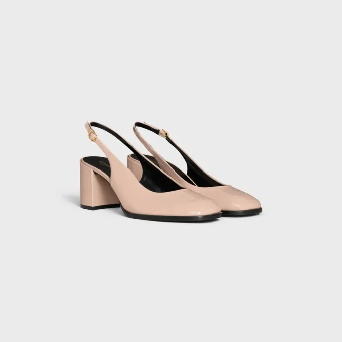 CELINE Lily Perforated Triomphe Slingback z lakierowanej skóry cielęcej CELINE Lily Perforated Triomphe Slingback z lakierowanej skóry cielęcej
