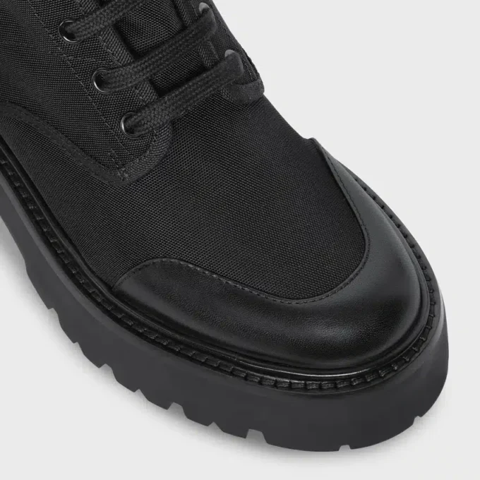 CELINE Masywne sznurowane buty z nylonu i błyszczącej skóry bydlęcej CELINE Masywne sznurowane buty z nylonu i błyszczącej skóry bydlęcej