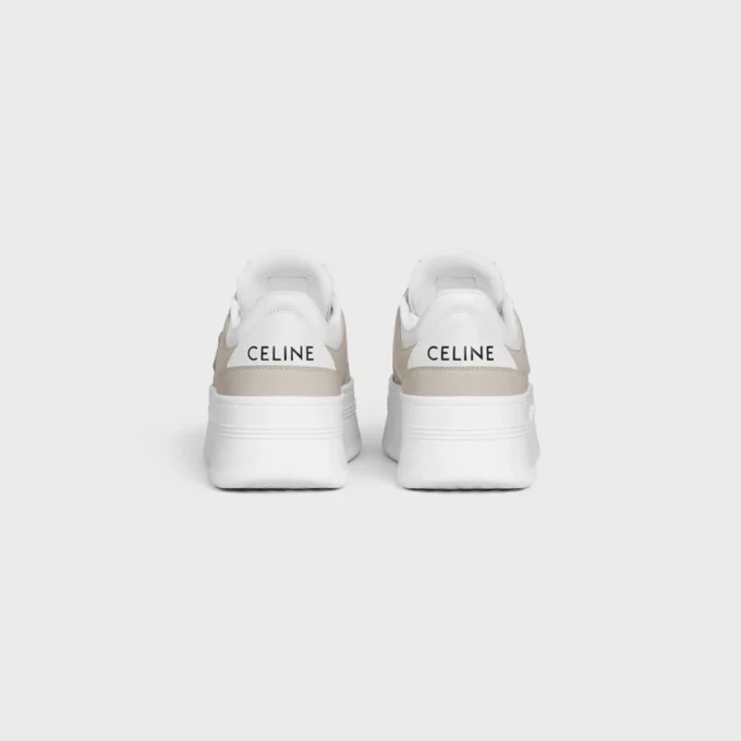 CELINE – trampki z blokowym obcasem z motywem Triomphe, wykonane ze skóry cielęcej CELINE – trampki z blokowym obcasem z motywem Triomphe, wykonane ze skóry cielęcej