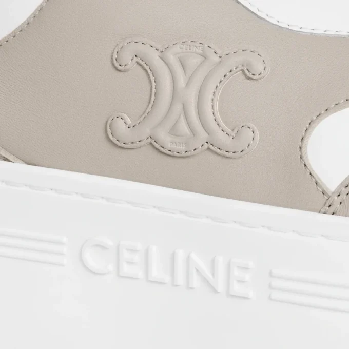 CELINE – trampki z blokowym obcasem z motywem Triomphe, wykonane ze skóry cielęcej CELINE – trampki z blokowym obcasem z motywem Triomphe, wykonane ze skóry cielęcej