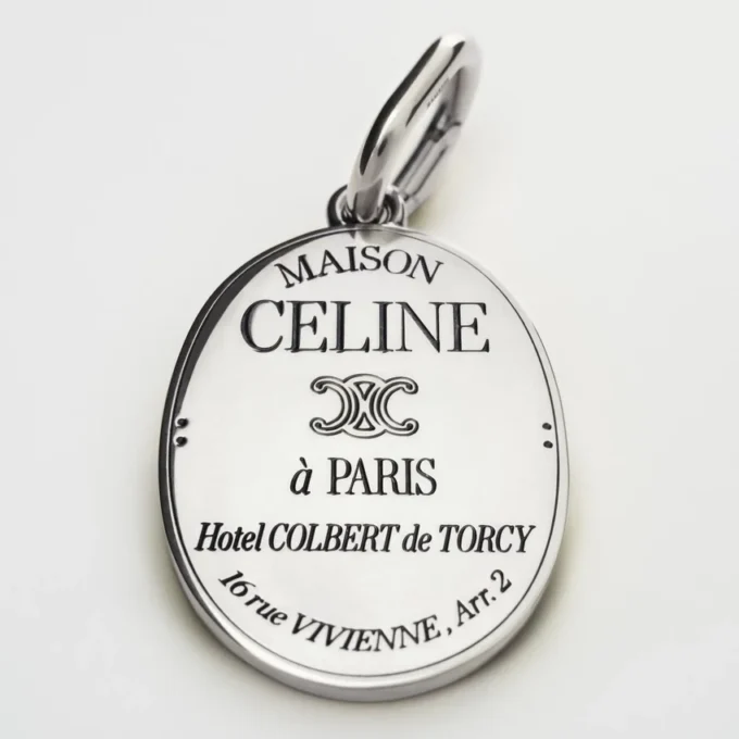 Charms CELINE Medal z mosiądzu z wykończeniem rodowym Charms CELINE Medal z mosiądzu z wykończeniem rodowym