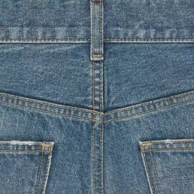 Dżinsy Dylan z rozszerzanymi nogawkami i sygnaturą, wykonane z bawełnianego denimu Dżinsy Dylan z rozszerzanymi nogawkami i sygnaturą, wykonane z bawełnianego denimu