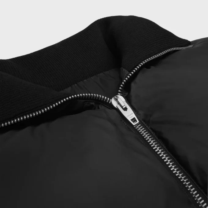 Długa kurtka puchowa z lekkiego nylonu Długa kurtka puchowa z lekkiego nylonu