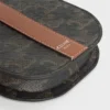 Etui na telefon z klapką z Triomphe Canvas i skóry cielęcej Etui na telefon z klapką z Triomphe Canvas i skóry cielęcej