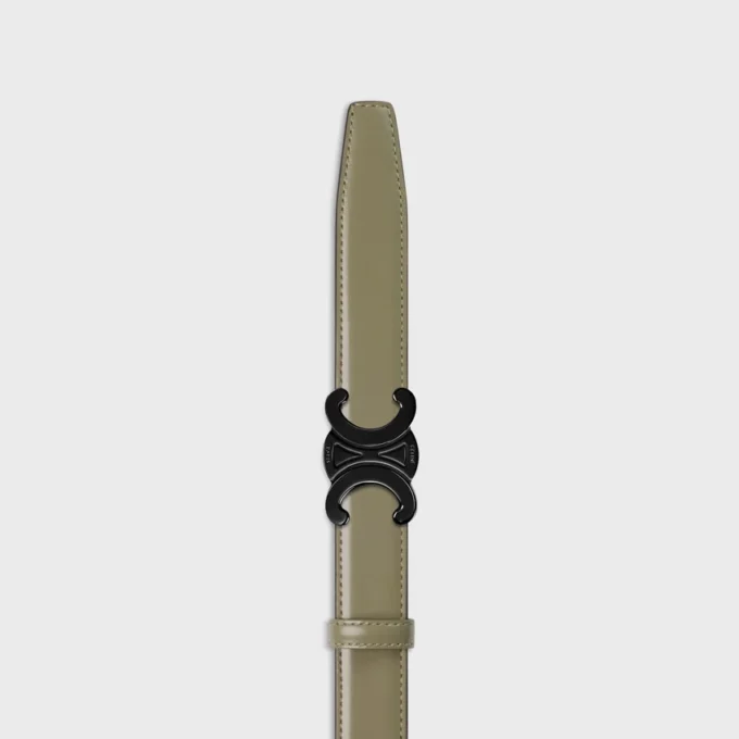 Klamra Triomphe z metalu i dwustronny pasek 25 mm z taurillonu Klamra Triomphe z metalu i dwustronny pasek 25 mm z taurillonu