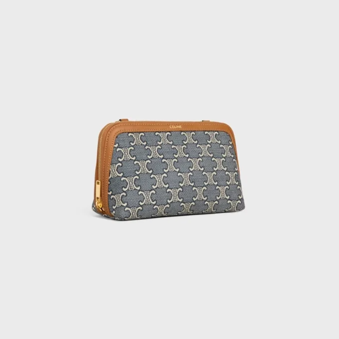 Kopertówka na łańcuszku z wzorem Jacquard Triomphe na całej powierzchni Kopertówka na łańcuszku z wzorem Jacquard Triomphe na całej powierzchni