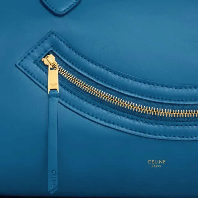 Luggage Big Smile z błyszczącej skóry cielęcej Luggage Big Smile z błyszczącej skóry cielęcej