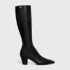 Model – Wysokie buty z jagnięcej skóry Model – Wysokie buty z jagnięcej skóry