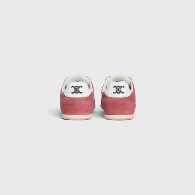 Niskie sznurowane trampki CELINE Jogger z motywem Triomphe, wykonane z zamszowej skóry cielęcej i skóry cielęcej Niskie sznurowane trampki CELINE Jogger z motywem Triomphe, wykonane z zamszowej skóry cielęcej i skóry cielęcej