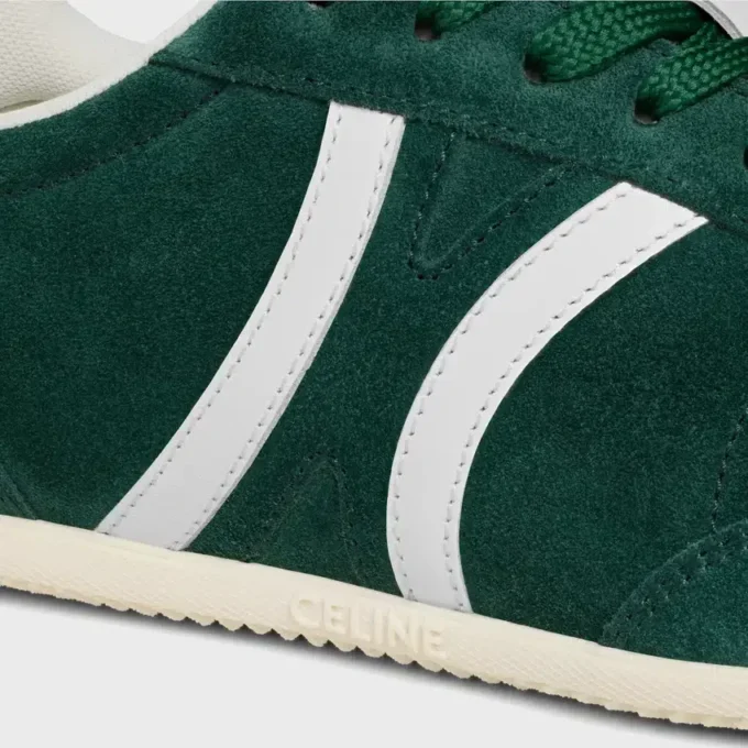 Niskie sznurowane trampki CELINE Jogger z motywem Triomphe, wykonane z zamszowej skóry cielęcej i skóry cielęcej Niskie sznurowane trampki CELINE Jogger z motywem Triomphe, wykonane z zamszowej skóry cielęcej i skóry cielęcej