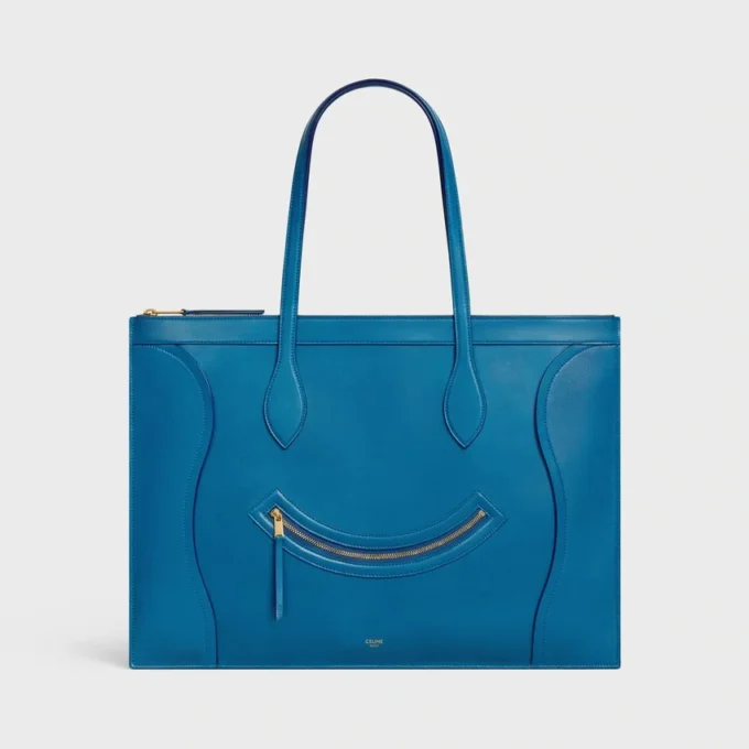 Płaska torba Luggage z błyszczącej skóry cielęcej
