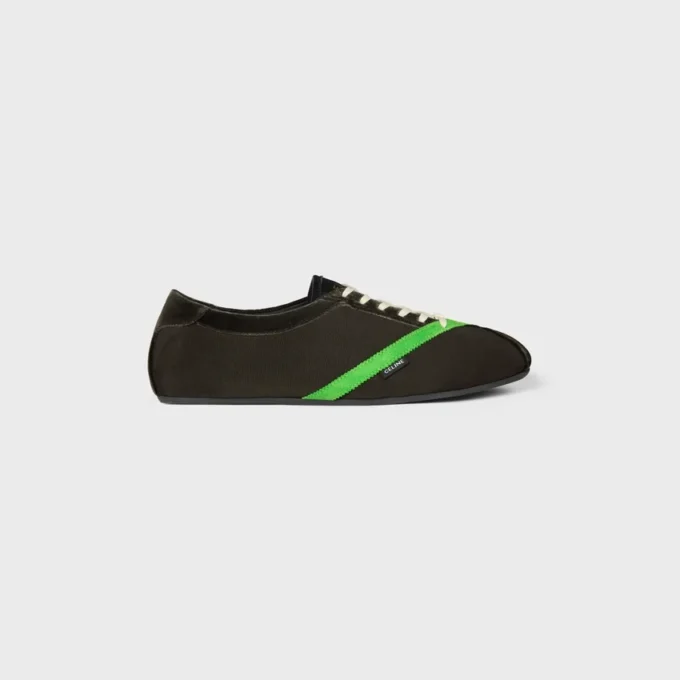 Płaskie trampki z groszki, aksamitu, zamszu koziego i jagnięcej skóry Płaskie trampki z groszki, aksamitu, zamszu koziego i jagnięcej skóry