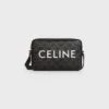 Średniej wielkości torba typu messenger z Triomphe Canvas z nadrukiem CELINE Średniej wielkości torba typu messenger z Triomphe Canvas z nadrukiem CELINE