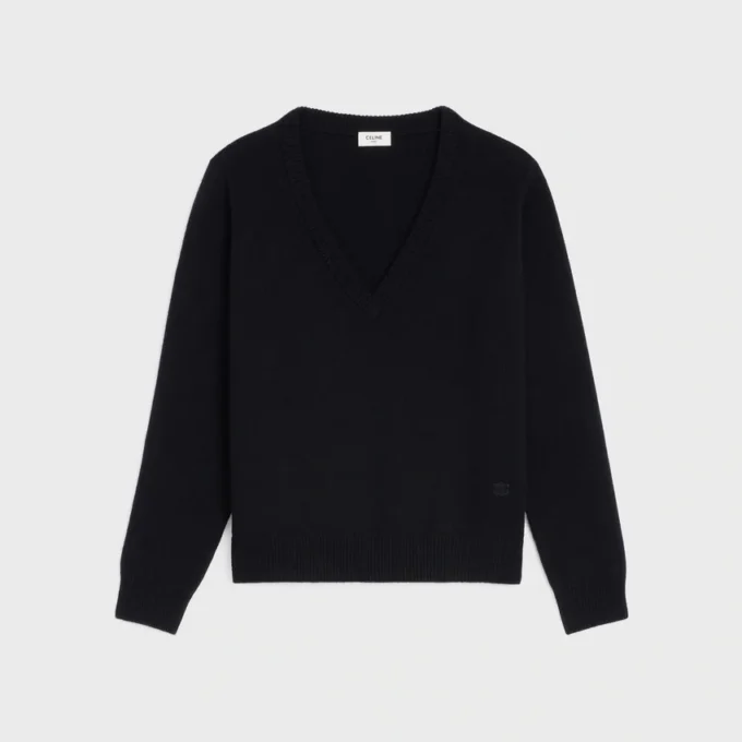 Sweter z dekoltem w serek Triomphe z tradycyjnego kaszmiru Sweter z dekoltem w serek Triomphe z tradycyjnego kaszmiru