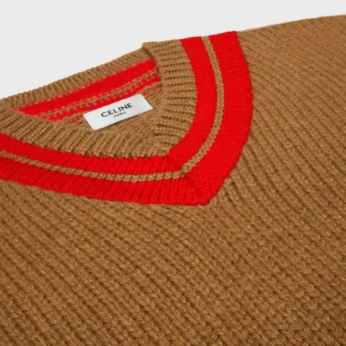 Sweter z dekoltem w serek z kaszmiru Sweter z dekoltem w serek z kaszmiru