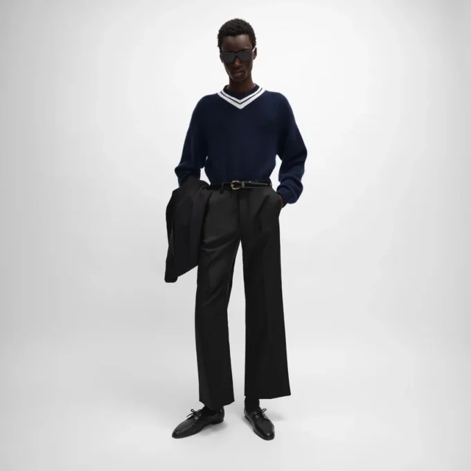 Sweter z dekoltem w serek z kaszmiru Sweter z dekoltem w serek z kaszmiru