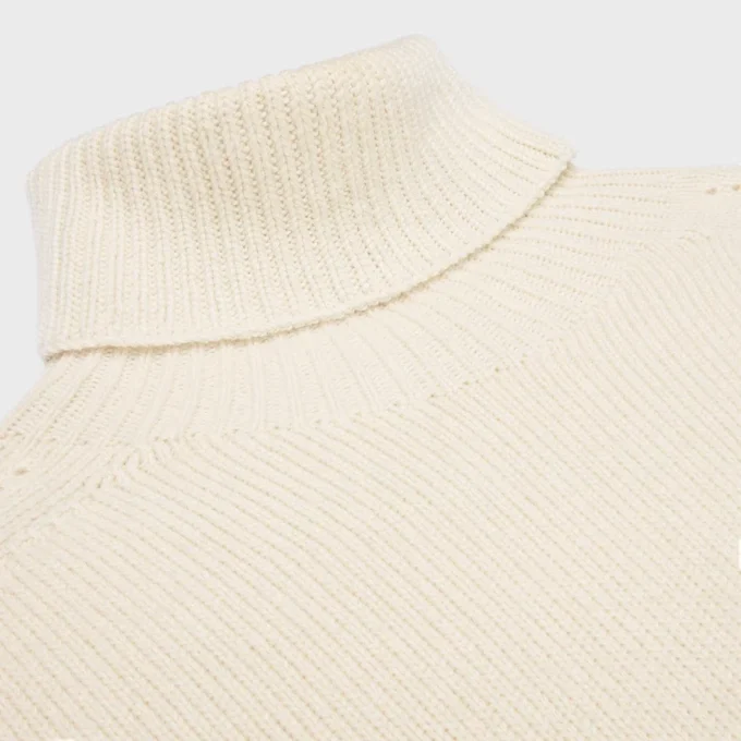 Sweter z golfem z bezszwowego kaszmiru Sweter z golfem z bezszwowego kaszmiru