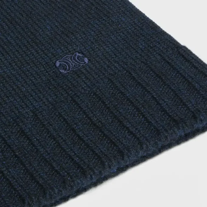 Sweter z okrągłym dekoltem z bezszwowego kaszmiru Sweter z okrągłym dekoltem z bezszwowego kaszmiru