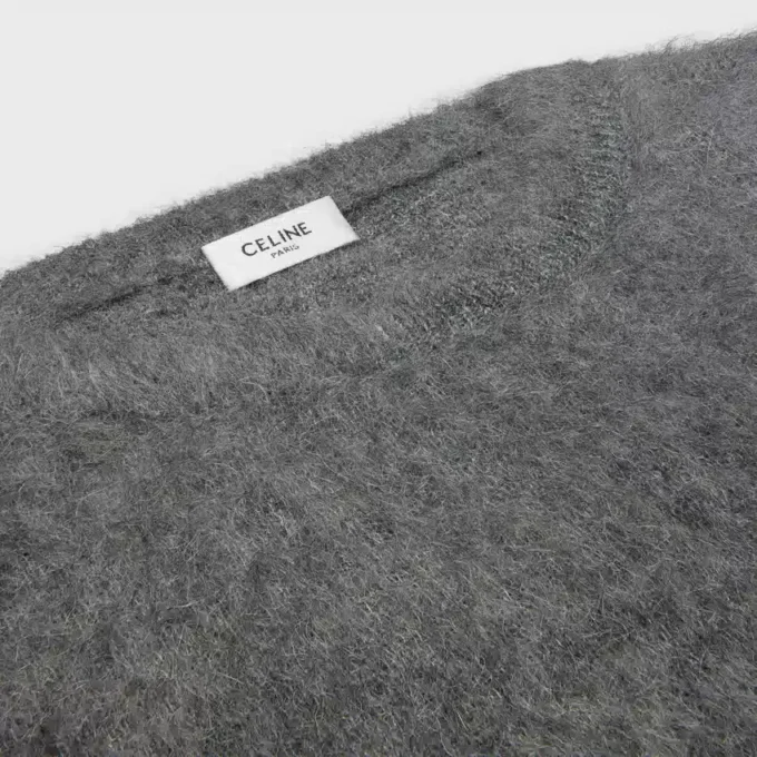 Sweter z okrągłym dekoltem z szczotkowanego moheru Sweter z okrągłym dekoltem z szczotkowanego moheru