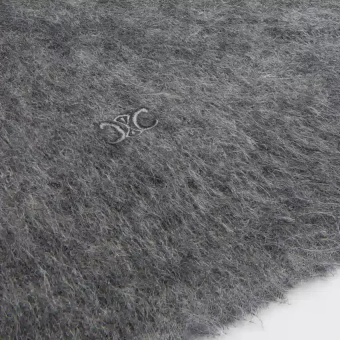 Sweter z okrągłym dekoltem z szczotkowanego moheru Sweter z okrągłym dekoltem z szczotkowanego moheru