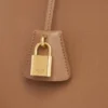 Torba CELINE Conti z miękkiej, ziarnistej skóry cielęcej Torba CELINE Conti z miękkiej, ziarnistej skóry cielęcej