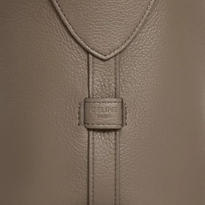 Torba crossbody Harry z ziarnistej skóry cielęcej Torba crossbody Harry z ziarnistej skóry cielęcej
