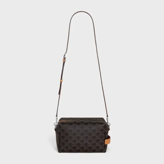 Torba crossbody Take Away z Triomphe Canvas i skóry cielęcej Torba crossbody Take Away z Triomphe Canvas i skóry cielęcej