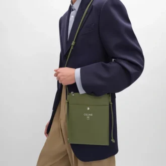 Torba Sharp Pouch Take Away z gładkiej skóry jagnięcej